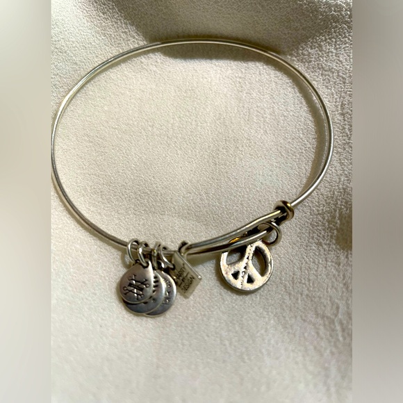 Lot of 14 Alex & Ani bracelet/bangle, excellent pre-loved condition - Picture 15 of 16